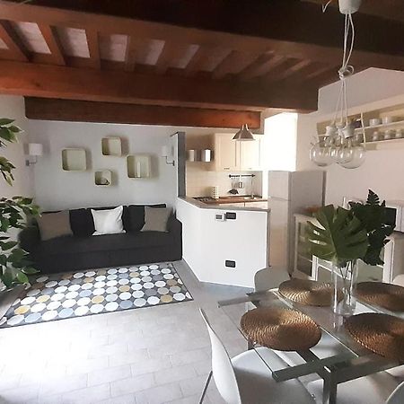 Il Nido Dell'Arancio Apartment Карара Екстериор снимка